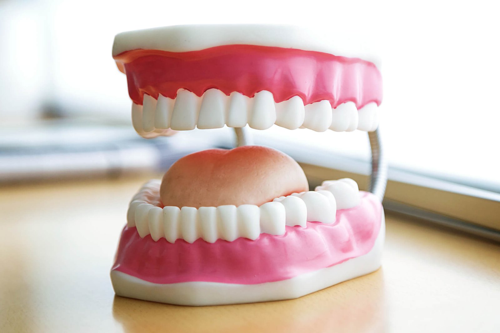 How To Choose the Right Type of Denture